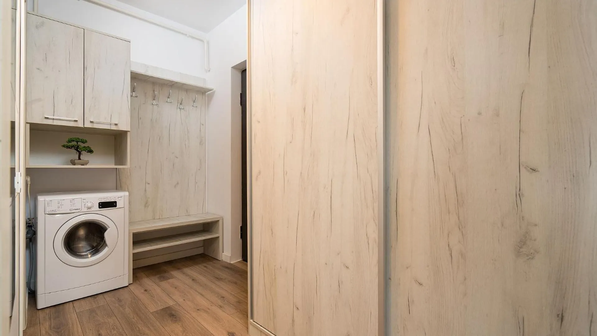 21 Residence Studio Bucharest 0*,  Romania